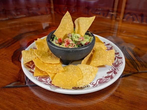 Lg Guacamole dip 32oz.