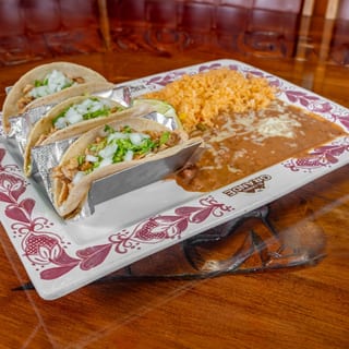 El Cerro Tacos Chick