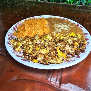 Huevos Con Chorizo