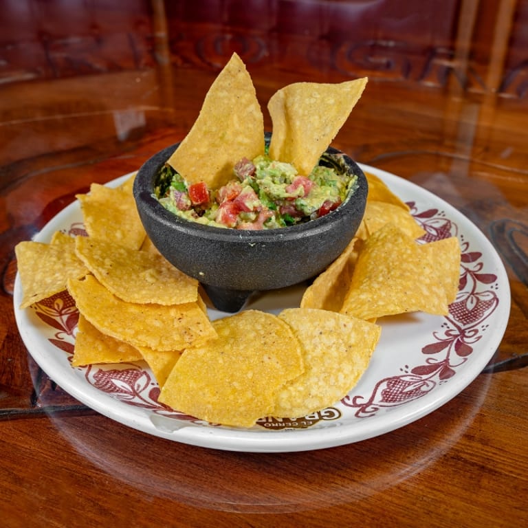 Fresh Guacamole: A Mexican Delight